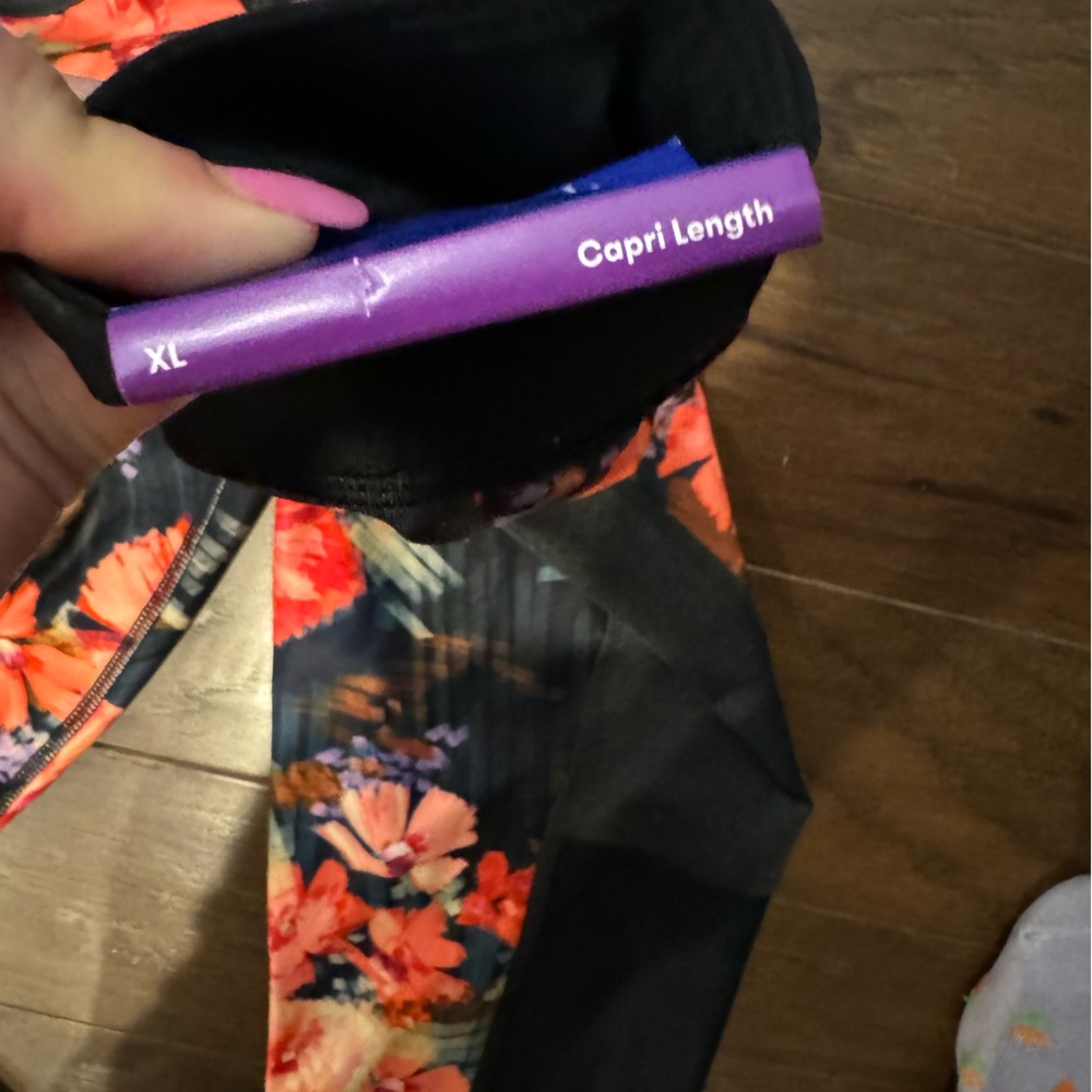 JoyLab Mid Rise Capri Leggings🏋️‍♀️ - Picture 3 of 6